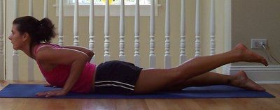 Spine Workout women 11 - Cobra with leg lift